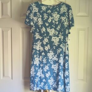 Old navy Floral Blue and White Dress Size large NWT